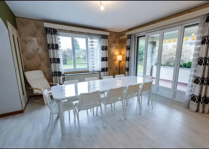 Geneva Villa - 12 Persons